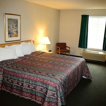 Ameriway Inn And Suites Bad Axe Exterior photo